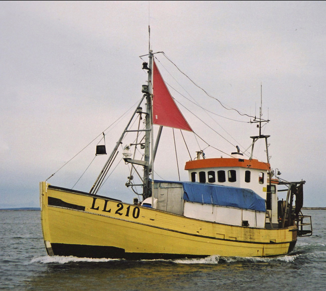 Tr&auml;fiskeb&aring;ten N&aring;my utanf&ouml;r Sm&ouml;gen &aring;r 2001